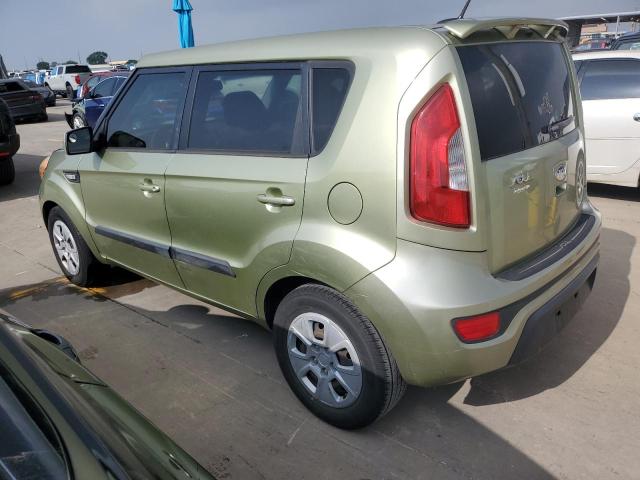 KNDJT2A54D7623670 - 2013 KIA SOUL GREEN photo 2