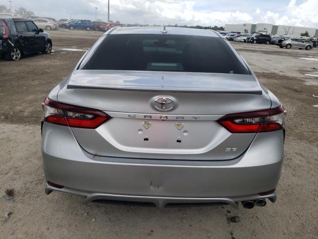 4T1G11AK6PU761647 - 2023 TOYOTA CAMRY SE NIGHT SHADE SILVER photo 6
