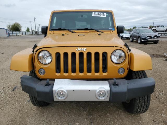 1C4BJWEG4EL317025 - 2014 JEEP WRANGLER SAHARA GOLD photo 5