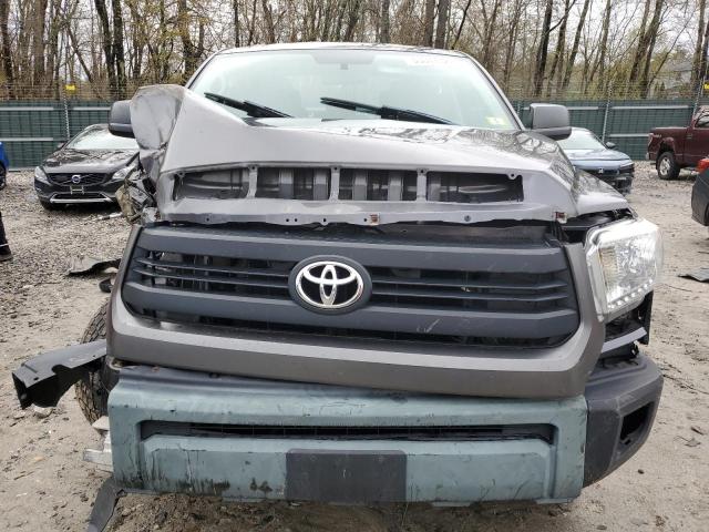 5TFUM5F11EX055266 - 2014 TOYOTA TUNDRA DOUBLE CAB SR/SR5 SILVER photo 5