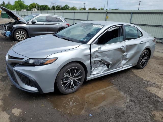 4T1G11BK2RU119198 - 2024 TOYOTA CAMRY SE NIGHT SHADE SILVER photo 1