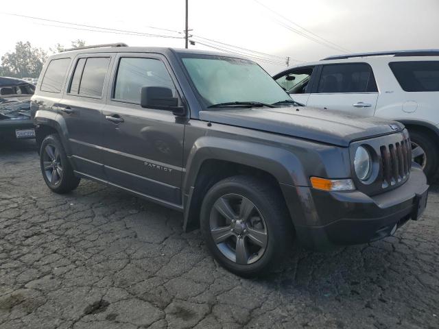 1C4NJPFA4FD305255 - 2015 JEEP PATRIOT LATITUDE GRAY photo 4