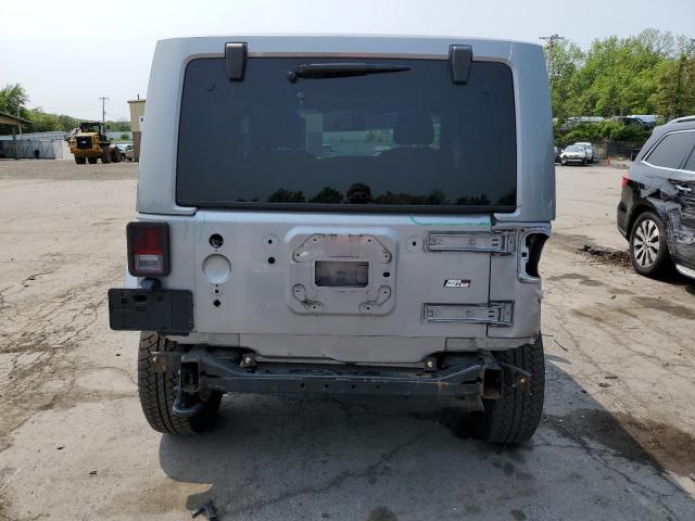 1C4GJWBG1FL620517 - 2015 JEEP WRANGLER SAHARA GRAY photo 6