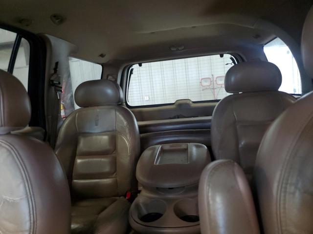 5LMRU27L2WLJ24715 - 1998 LINCOLN NAVIGATOR შავი ფოტო 10