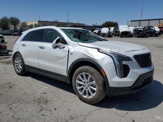 1GYFZBR40NF141960 - 2022 CADILLAC XT4 LUXURY WHITE photo 4