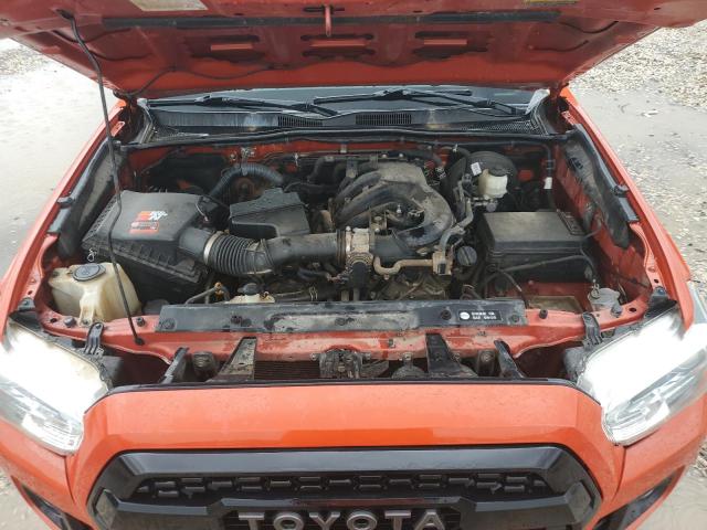 5TFCZ5AN4HX108148 - 2017 TOYOTA TACOMA DOUBLE CAB ORANGE photo 11