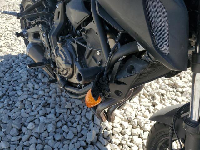 JYARM27E5KA003235 - 2019 YAMAHA MT07 BLACK photo 9