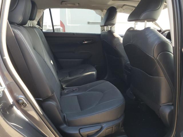 5TDGZRBH8MS548567 - 2021 TOYOTA HIGHLANDER XLE GRAY photo 11