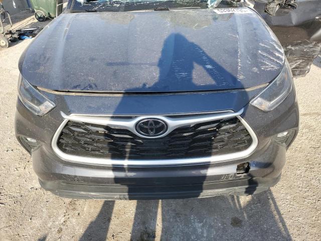 5TDGZRBH8MS548567 - 2021 TOYOTA HIGHLANDER XLE GRAY photo 12