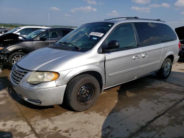 2C4GP44R95R151314 - 2005 CHRYSLER TOWN & COU LX SILVER photo 1