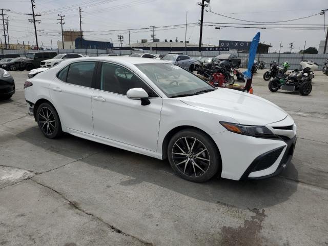 4T1G11AK2PU807684 - 2023 TOYOTA CAMRY SE NIGHT SHADE WHITE photo 4