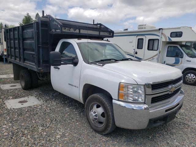 1GBJC34K38E188170 - 2008 CHEVROLET SILVERADO C3500 WHITE photo 4