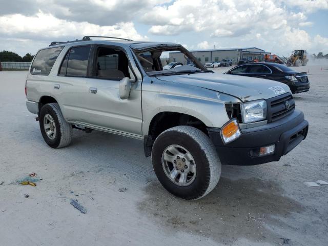 JT3GN86R2Y0153726 - 2000 TOYOTA 4RUNNER SR5 SILVER photo 4