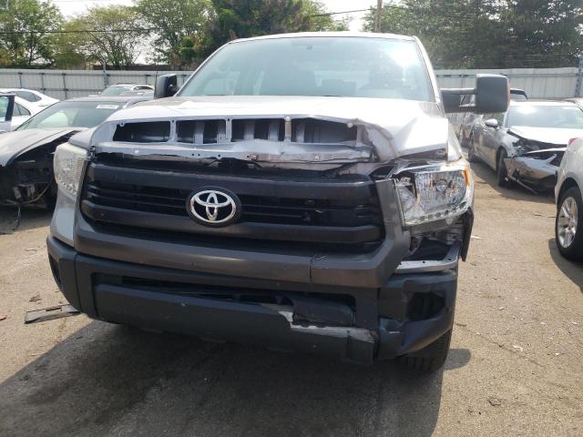 5TFCY5F12EX017514 - 2014 TOYOTA TUNDRA DOUBLE CAB SR/SR5 SILVER photo 5