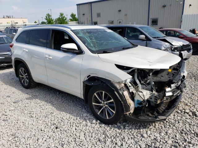 5TDJZRFH1HS440135 - 2017 TOYOTA HIGHLANDER SE WHITE photo 4