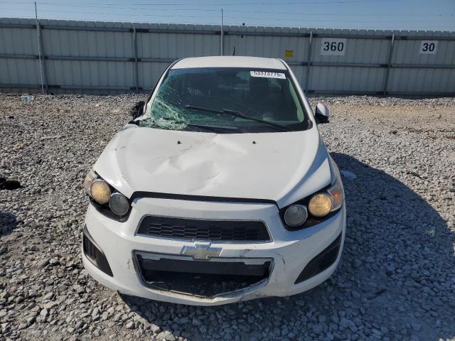1G1JA5SHXD4216463 - 2013 CHEVROLET SONIC LS WHITE photo 5