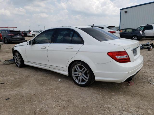 WDDGF4HB4DA858653 - 2013 MERCEDES-BENZ C 250 WHITE photo 2