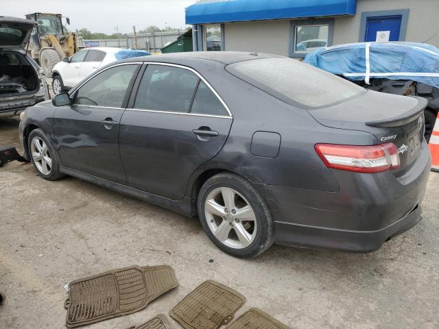 4T1BF3EK7AU045932 - 2010 TOYOTA CAMRY BASE GRAY photo 2