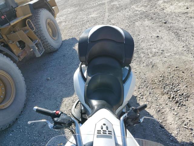 5VPSW36N4B3003899 - 2011 VICTORY MOTORCYCLES VISION TOUR თეთრი ფოტო 5