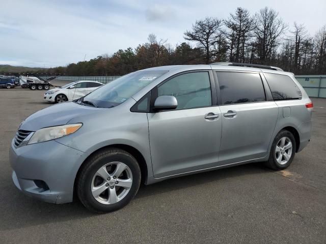 2011 TOYOTA SIENNA LE, 