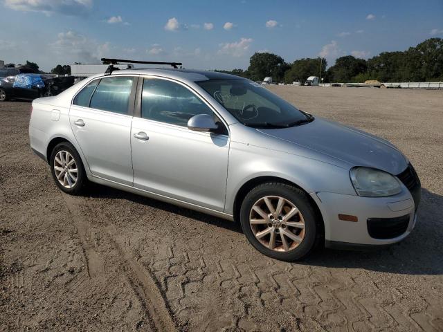 3VWRZ7AJ3AM071024 - 2010 VOLKSWAGEN JETTA SE Gümüş fotoğraf 4