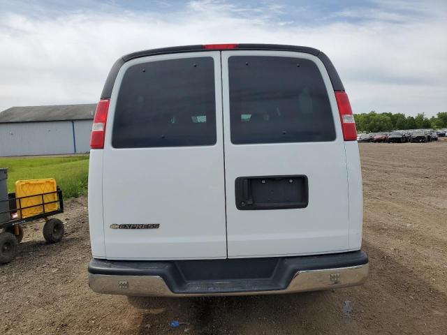 1GAWGFFG9K1168271 - 2019 CHEVROLET EXPRESS G2 LT WHITE photo 6