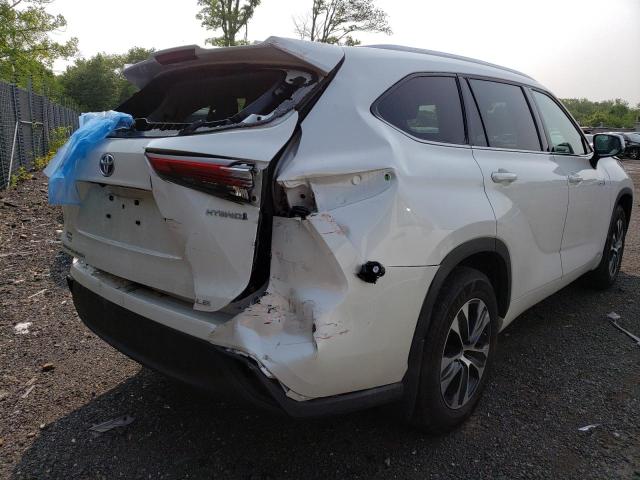 5TDGBRCH9MS517699 - 2021 TOYOTA HIGHLANDER HYBRID XLE WHITE photo 3