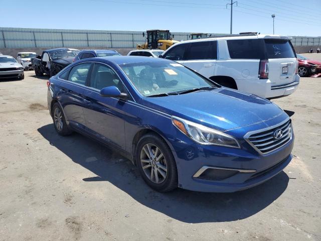 5NPE24AF8GH403733 - 2016 HYUNDAI SONATA SE BLUE photo 4