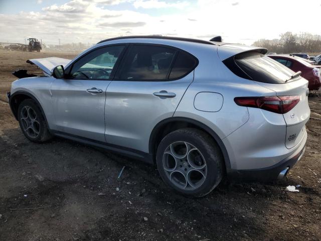 ZASFAKPN8J7B71423 - 2018 ALFA ROMEO STELVIO SPORT ნაცრისფერი ფოტო 2