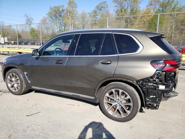 5UX43EU09R9T64263 - 2024 BMW X5 XDRIVE50E BROWN photo 2