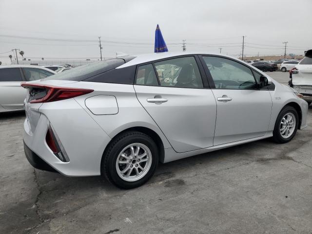 JTDKARFP0H3029278 - 2017 TOYOTA PRIUS PRIM 银色 照片 3