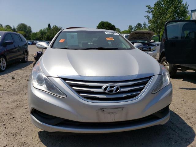 5NPEB4AC8EH883145 - 2014 HYUNDAI SONATA GLS SILVER photo 5