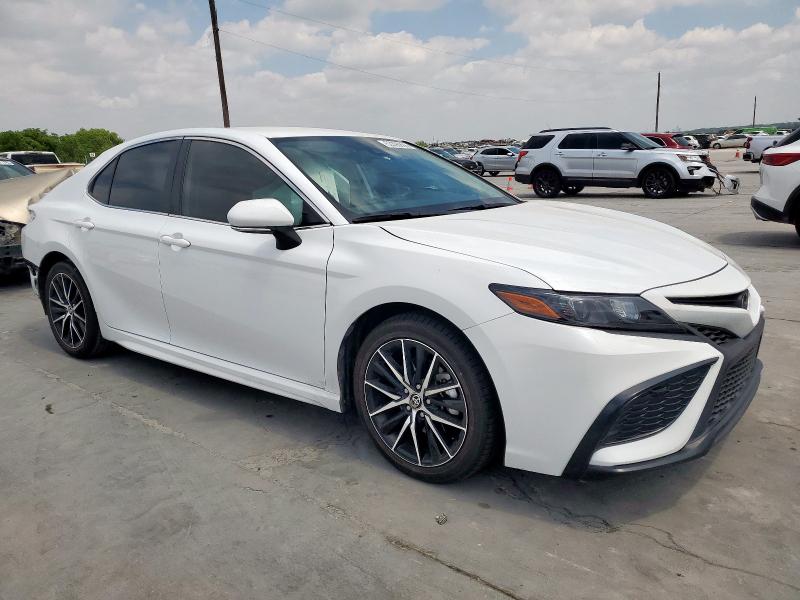 4T1G11AK0PU818215 - 2023 TOYOTA CAMRY SE NIGHT SHADE WHITE photo 4