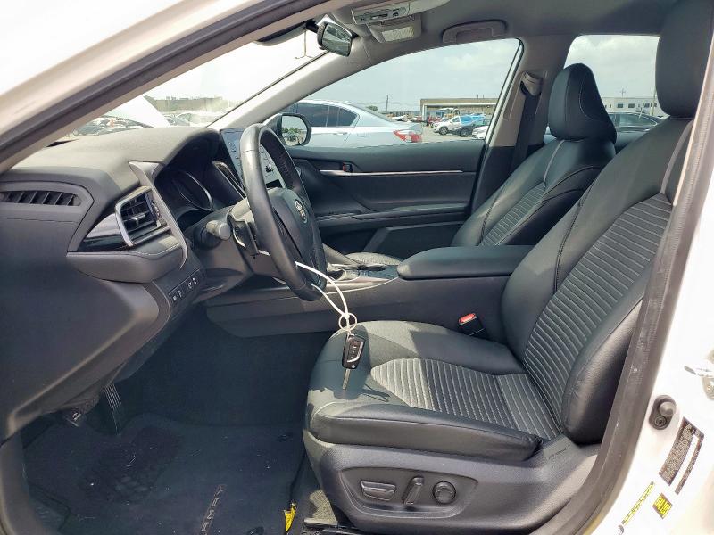 4T1G11AK0PU818215 - 2023 TOYOTA CAMRY SE NIGHT SHADE WHITE photo 7