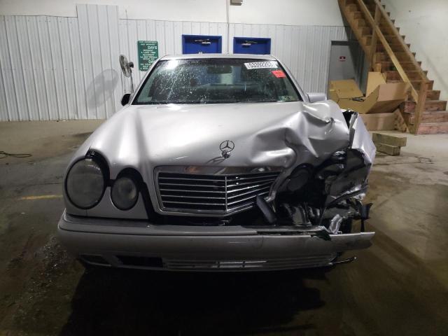 WDBJF82H8XX023689 - 1999 MERCEDES-BENZ E 320 4MATIC SILVER photo 5