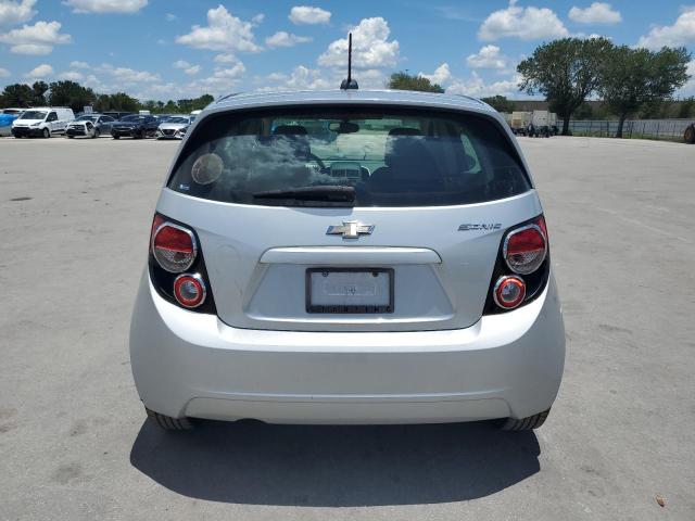 1G1JA6SH7G4157138 - 2016 CHEVROLET SONIC LS 银色 照片 6