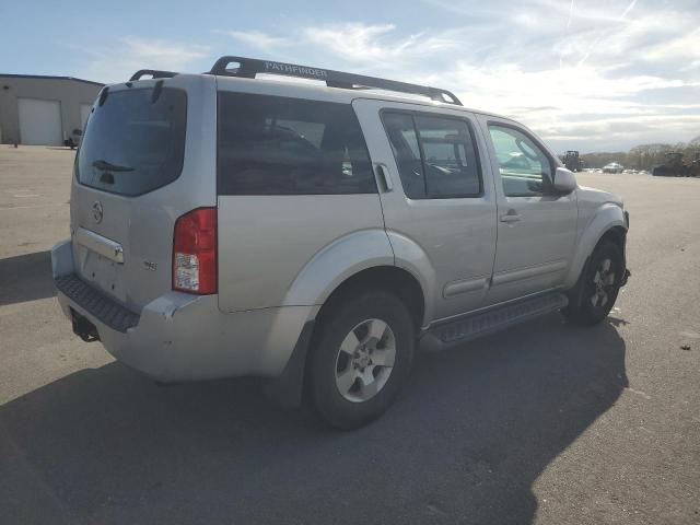 5N1AR18W86C609512 - 2006 NISSAN PATHFINDER LE 银色 照片 3