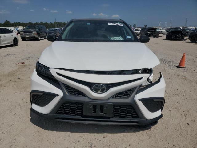 4T1T11AK5RU878153 - 2024 TOYOTA CAMRY SE NIGHT SHADE WHITE photo 5
