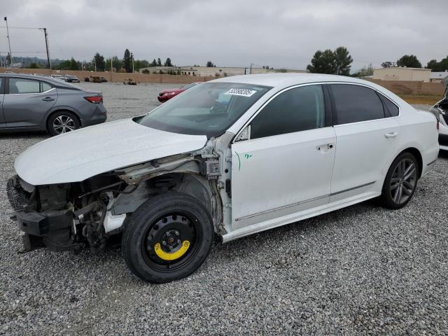 1VWDT7A38HC061968 - 2017 VOLKSWAGEN PASSAT R-LINE თეთრი ფოტო 1