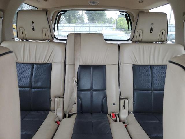 5LMFU27548LJ00875 - 2008 LINCOLN NAVIGATOR WHITE photo 10