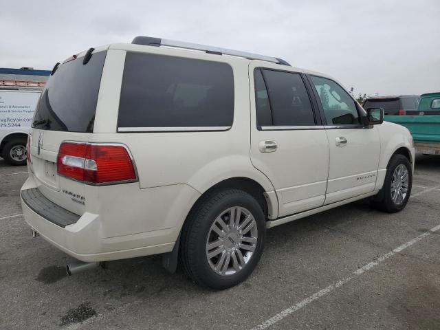 5LMFU27548LJ00875 - 2008 LINCOLN NAVIGATOR WHITE photo 3