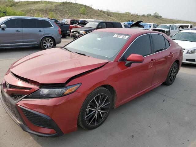 4T1G11AKXMU403060 - 2021 TOYOTA CAMRY SE RED photo 1