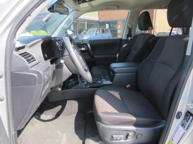 JTEPU5JR2N5995884 - 2022 TOYOTA 4RUNNER SR5/SR5 PREMIUM 银色 照片 9