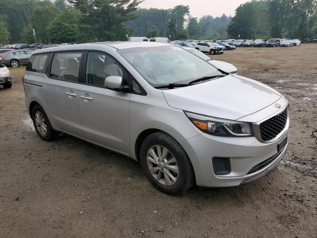 KNDMA5C19H6284110 - 2017 KIA SEDONA L SILVER photo 4