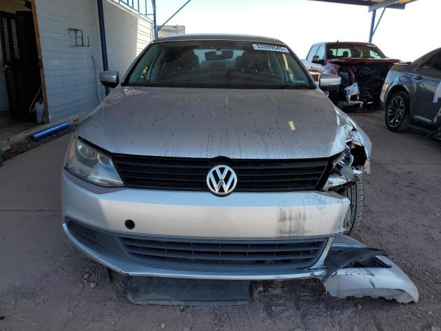 3VWD17AJXEM396132 - 2014 VOLKSWAGEN JETTA SE SILVER photo 5