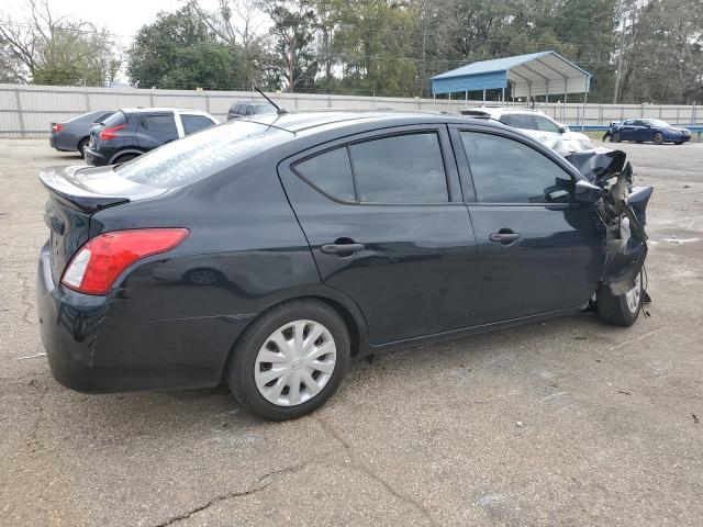 3N1CN7AP1JL831923 - 2018 NISSAN VERSA S BLACK photo 3