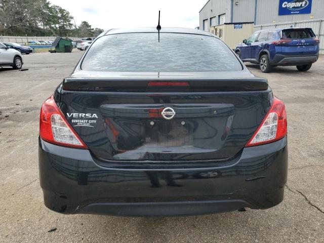 3N1CN7AP1JL831923 - 2018 NISSAN VERSA S BLACK photo 6