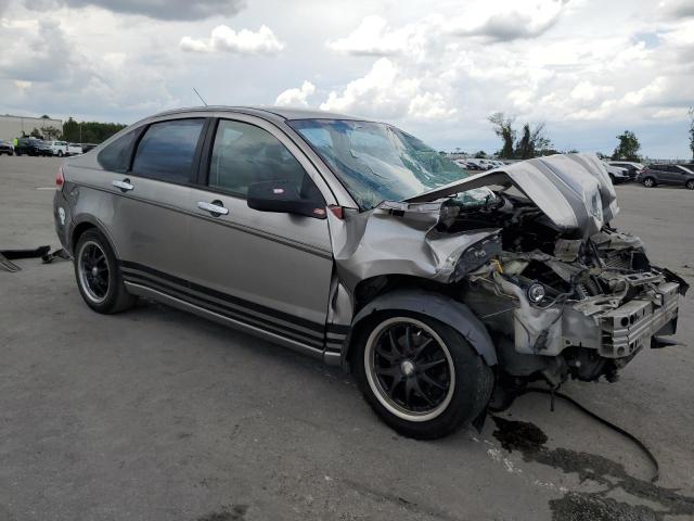 1FAHP34N98W145039 - 2008 FORD FOCUS S/SE GRAY photo 4