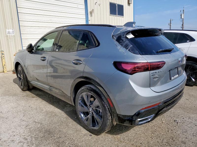 LRBFZPE49RD054342 - 2024 BUICK ENVISION ESSENCE رمادي صورة 2