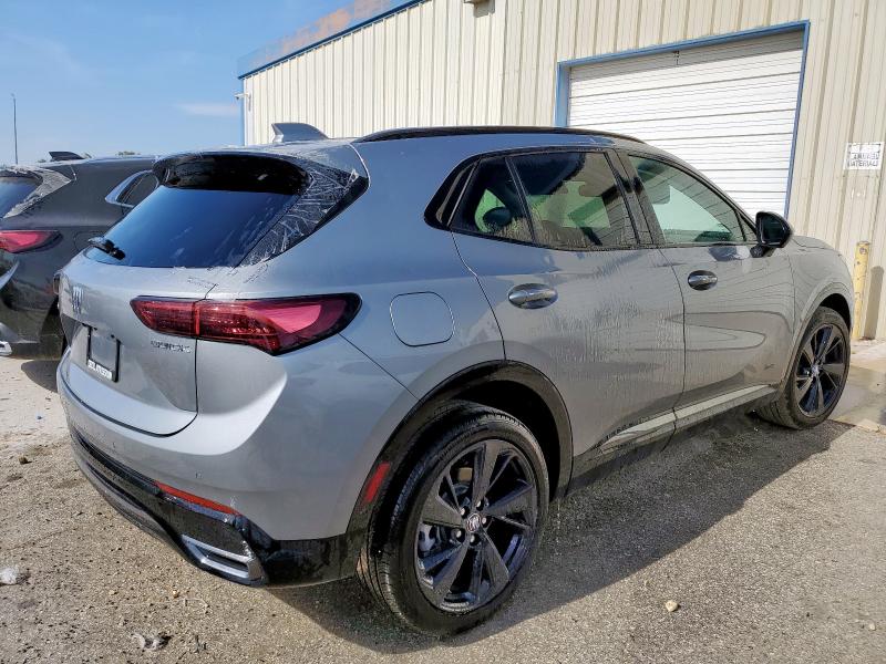 LRBFZPE49RD054342 - 2024 BUICK ENVISION ESSENCE رمادي صورة 3